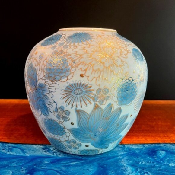 Gold Imari Hand Painted Floral Blue and Gold Vase - Picture 1 of 7